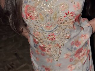 BEAUTIFUL INDIAN BIG BOOBS..